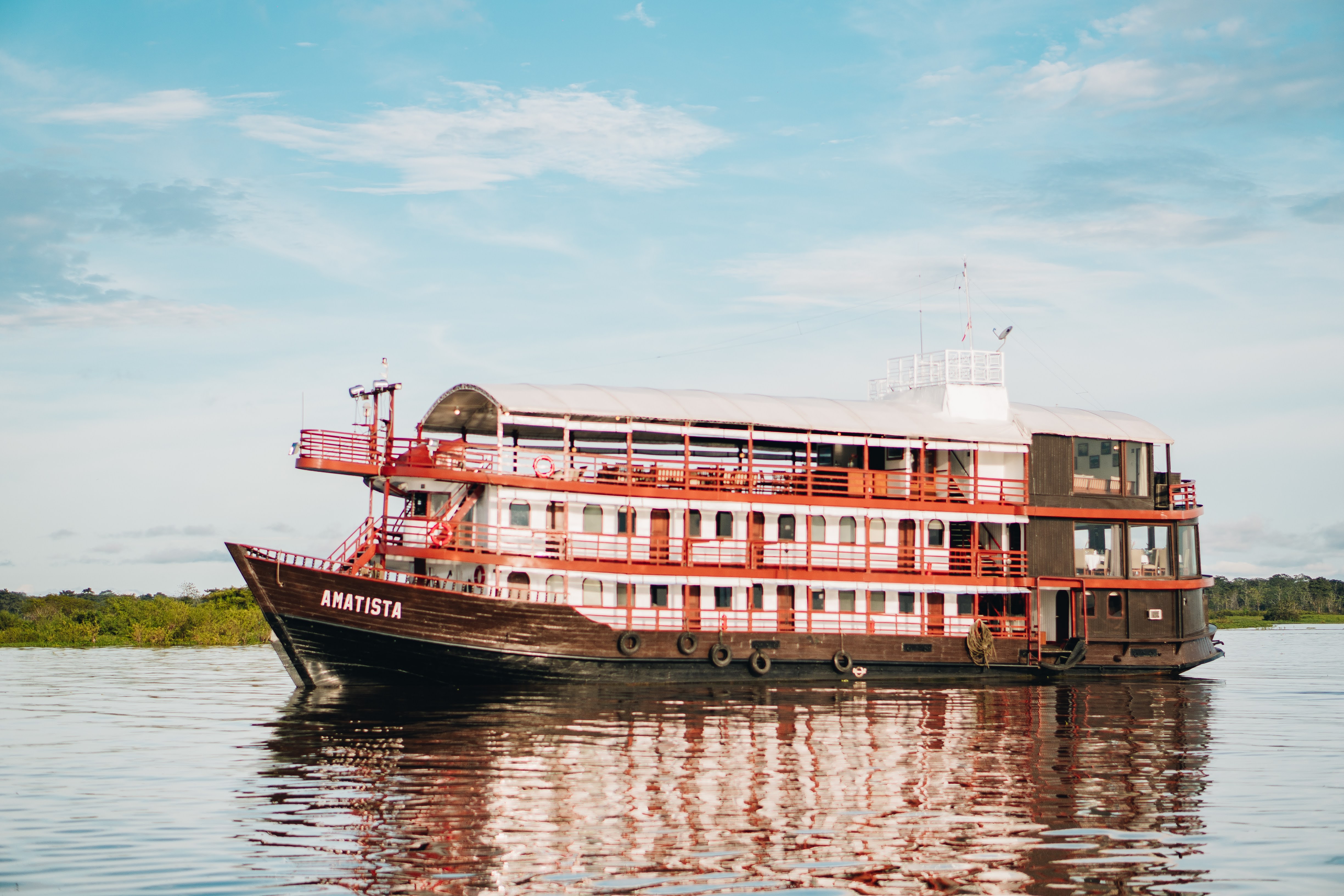 Avatar Amazon Lodge & Canopy Park