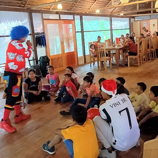 Celebremos NaviDar: Regalando sonrisas a los niños